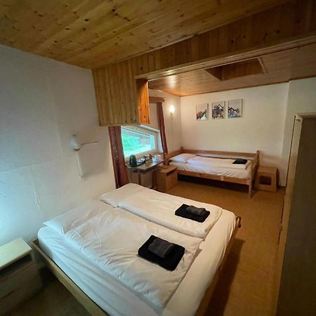 Pera Picchio Rosso - Stanza Privata Con Bagno In Val Di Fassa酒店 外观 照片
